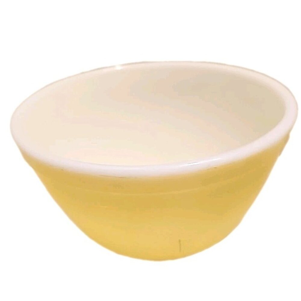 Vintage Pyrex #407 1.5 Yellow Quart Mixing or Serving Bowl Ovenware USA READ